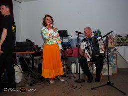 Künstler helfen Kinder - Mit Musik zur Menschlichkeit